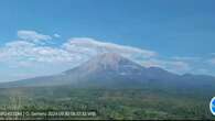 Gunung Semeru Alami Erupsi, Ketinggian Letusan Capai Hampir 500 Meter