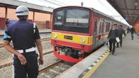 Perjalanan KRL Berangsur Normal, Commuter Line Kembali Lewati Stasiun Pasar Senen