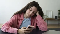 Scroll Media Sosial Tanpa Henti, Jangan Sampai Bikin Stres