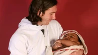 Bawa Spanyol Juarai Euro 2024, Beredar Foto Lamin Yamal Sewaktu Bayi Digendong Lionel Mess...