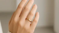 7 Rekomendasi Model Cincin untuk Jari Pendek, Mana yang Paling Cocok Denganmu?