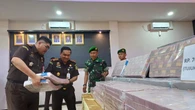 Penampakan Tumpukan Uang Rp 70 Miliar Barang Bukti Korupsi Pelindo Regional 3 dan PT APBS