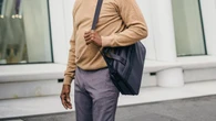 4 Rekomendasi Tas Kantor Pria Stylish, Nyaman Dipakai dan Bikin Penampilan Makin Profesion...