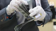 Kurs Dolar AS Perkasa, Rupiah Ambruk Tertekan Sentimen Global