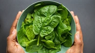 6 Bumbu Sayur Bening Bayam, Resep Praktis Lengkap Lauk Pendamping