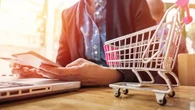 Roda, Resi, dan Reputasi: Para Penjaga Kepercayaan di Balik Paket Belanja Online