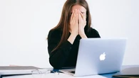 5 Kebiasaan Kerja yang Diam-diam Ternyata Tanda Depresi