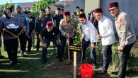Bersama Kapolda Riau, Ustaz Abdul Somad Ungkap Peran Penting Pohon dalam Islam