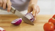 Potong Bawang Tanpa Menangis? Ini Jurus Ampuh Versi Fisikawan