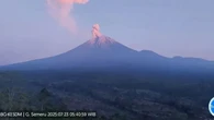 Lima Kali Erupsi, Semeru Semburkan Abu Vulkanik Setinggi 1 Kilometer