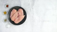 5 Langkah Cerdas Menghilangkan Bau Amis pada Daging Ayam, Cukup 1 Bahan Tambahan