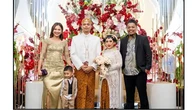 6 Detail Outfit Indah Permatasari di Nikahan Adik Ipar, Kebaya Modern hingga Baju Adat