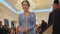 6 Potret Kartika Sari Dewi Soekarno Berkebaya Biru Hadiri HUT RI di Istana Merdeka