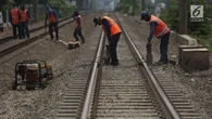 Detik-Detik 2 Remaja Tersambar Kereta Api di Sukabumi