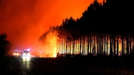 Thousands flee 'nightmare' wildfires in southwestern France