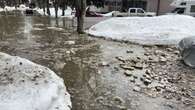 Water main break turns Regina street into a lake, flooding home