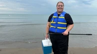 Going to the beach? Here's how you can tell if there's harmful bacteria in the water