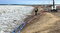 Flooding cuts off airport access in Kashechewan First Nation as evacuation continues