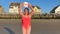 Saskatoon woman completes swim across English Channel