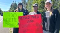 Group protests near P.E.I. campground over how petting zoo animals are treated