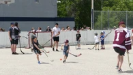 Flin Flon evacuees gather for street hockey game organized by former Bombers captain