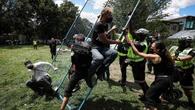 Police evict residents of Toronto park encampment