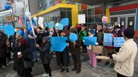 Quebec doctors continue protests about law changing how they're paid