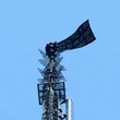 2 people arrested after hanging 'power of love' banner on Empire State Building antenna