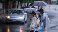 Strong winds, rain knock out power as weather system moves to southern B.C.
