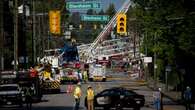 Collapsed crane to remain for 2 weeks after Vancouver fire