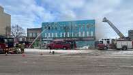 Main Street closed as Winnipeg firefighters battle blaze at Sutherland Hotel