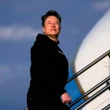Elon Musk makes surprise touchdown in small B.C. town