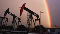 Ottawa tables fiscal update boosted by surging oil prices, while industry maintains cautious approach