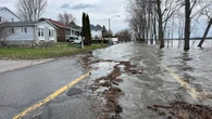 Water levels could peak in Gatineau on Monday, evacuations underway elsewhere