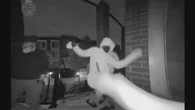 Video shows suspects breaking into home in Richmond Hill