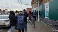 Woman calls for better waiting conditions at P.E.I. walk-in clinic after standing in cold for hours