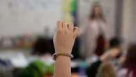 Uncertainty hangs over Calgary parents, nannies as Alberta teachers give strike notice