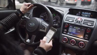 Majority of Manitoba drivers worry about distracted driving, survey suggests