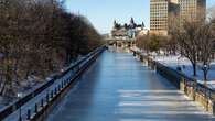 Skating on Rideau Canal pausing Monday to preserve ice during warm spell