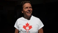 Former Alberta deputy premier takes pro-Canada petition to the streets