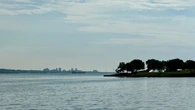 Heat and humidity 'dangerous' as temperatures forecast to reach 33 C and feel like 45 C in Hamilton