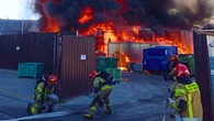 Pożar magazynu w Rumii. Ewakuowano blisko 400 osób