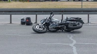 Śmiertelny wypadek na Mazowszu. Motocykl wjechał w bariery