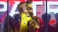Albo wybory, albo kibicowanie. Polityk z zakazem noszenia koszulki kadry