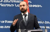 Глава МЗС Вірменії порадив Лаврову не втручатися у справи країни