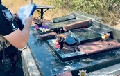 В Одесі чоловік пошкодив майже 30 пам’ятників на кладовищі