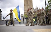 Українські воїни під оплески крокували на параді в Лондоні
