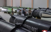 Кім Чен Ин оглянув новий ракетний комплекс