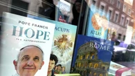 Les livres des cardinaux qui se vendent comme des petits pains avant le Conclave