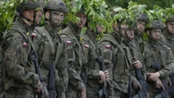 Los institutos polacos introducen la formación militar para alumnos
